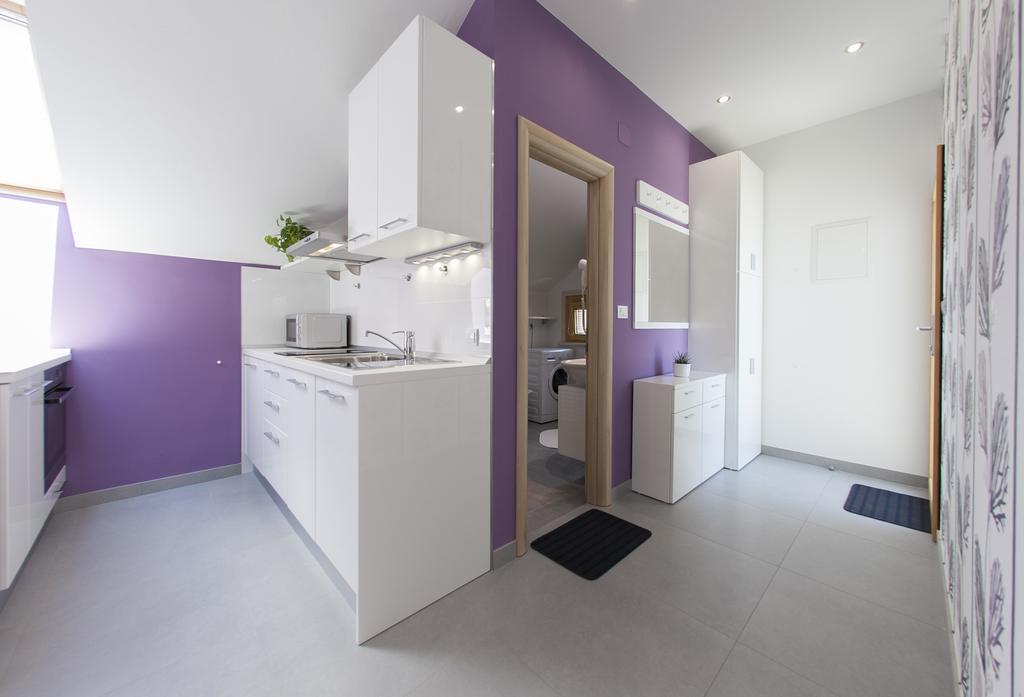 Apartments Benika Bol Kamer foto